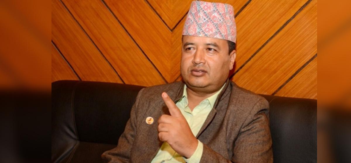 एमाले संकटमा रहेका बेला ओली हटाउने कुरा गर्नु गैरजिम्मेवार र आपराधिक सोच : महेश बस्नेत