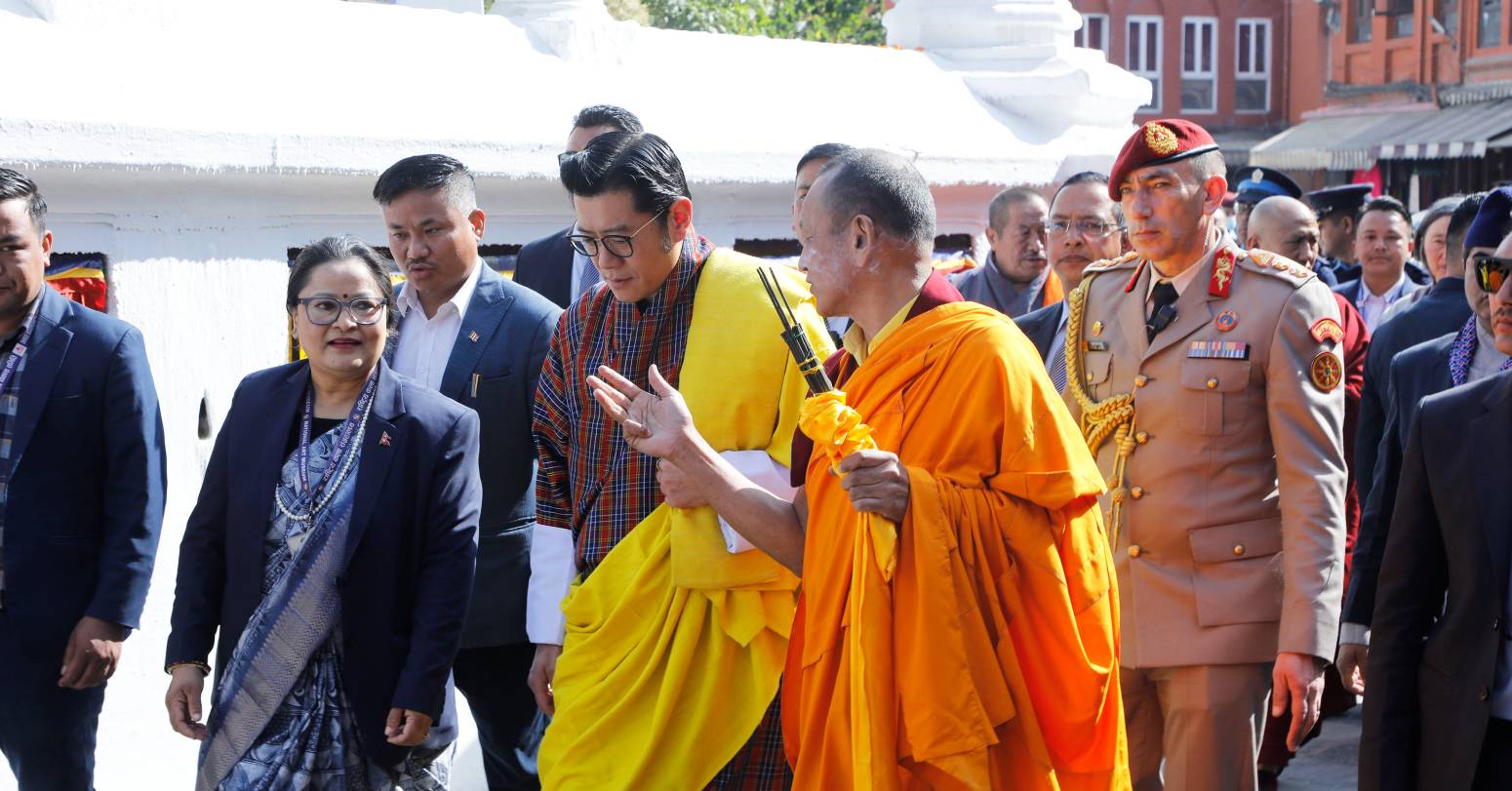 भुटानी नरेशद्वारा बौद्धनाथ दर्शन