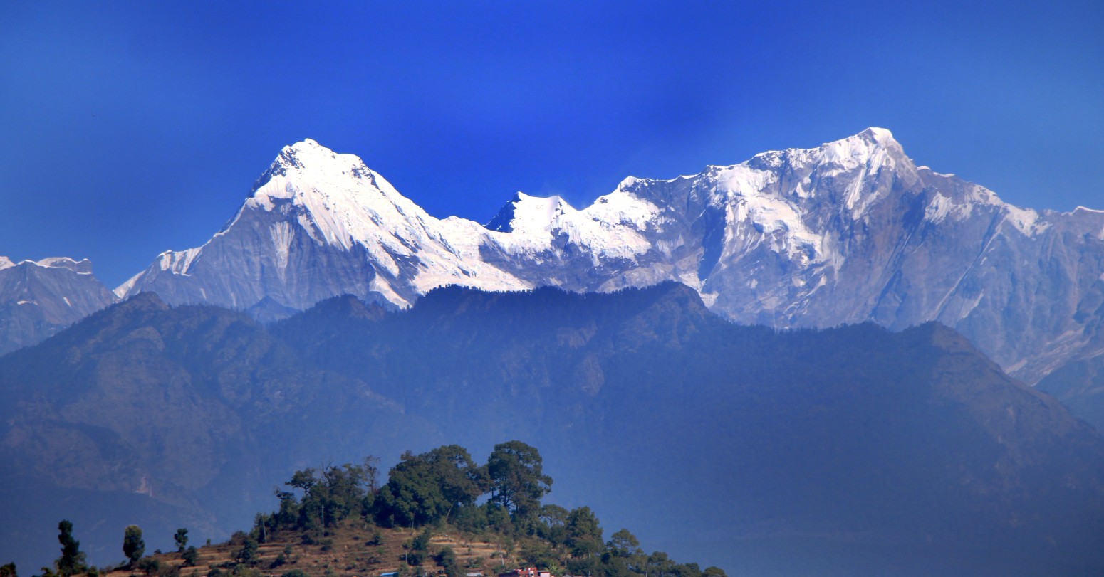 धादिङबाट देखिएको गणेश हिमाल श्रृङ्खला