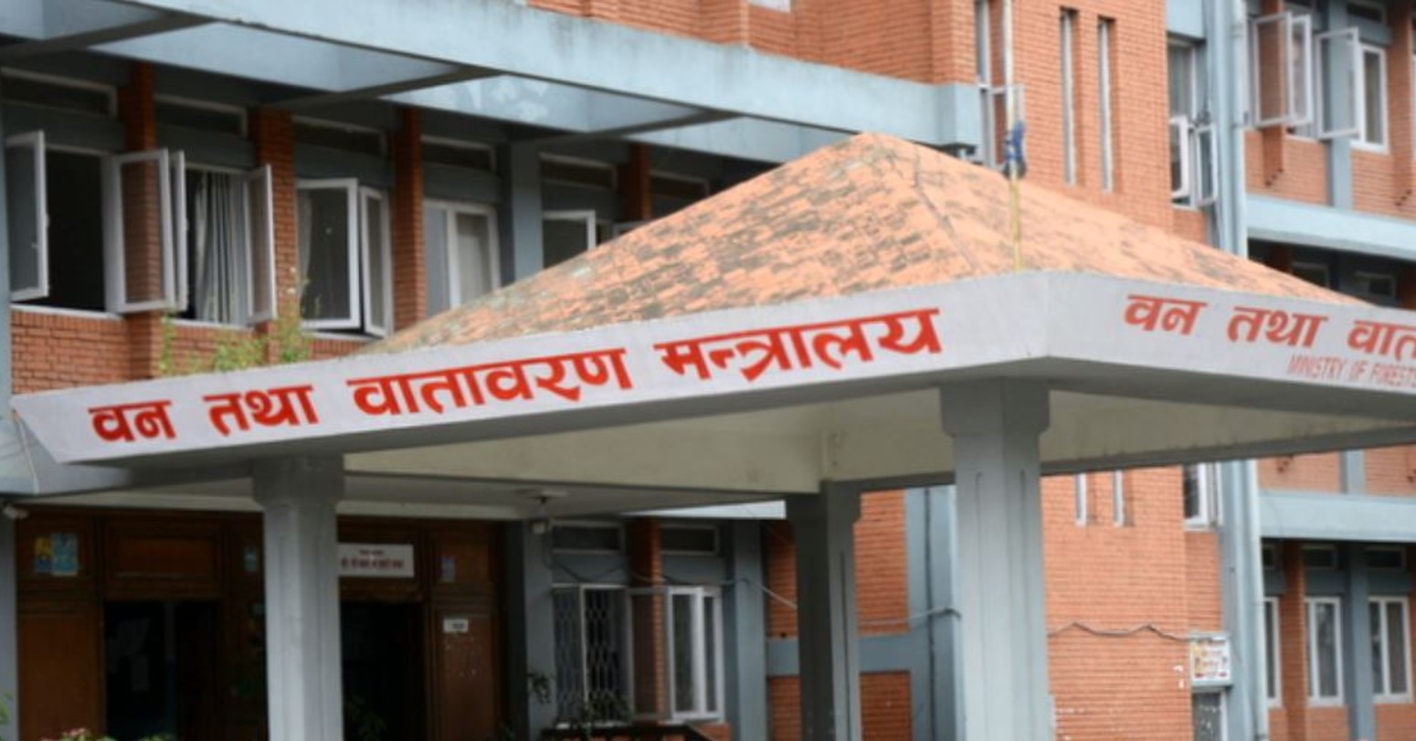 प्लास्टिकजन्य फोहोर नजलाउन वातावरण मन्त्रालयकाे आग्रह