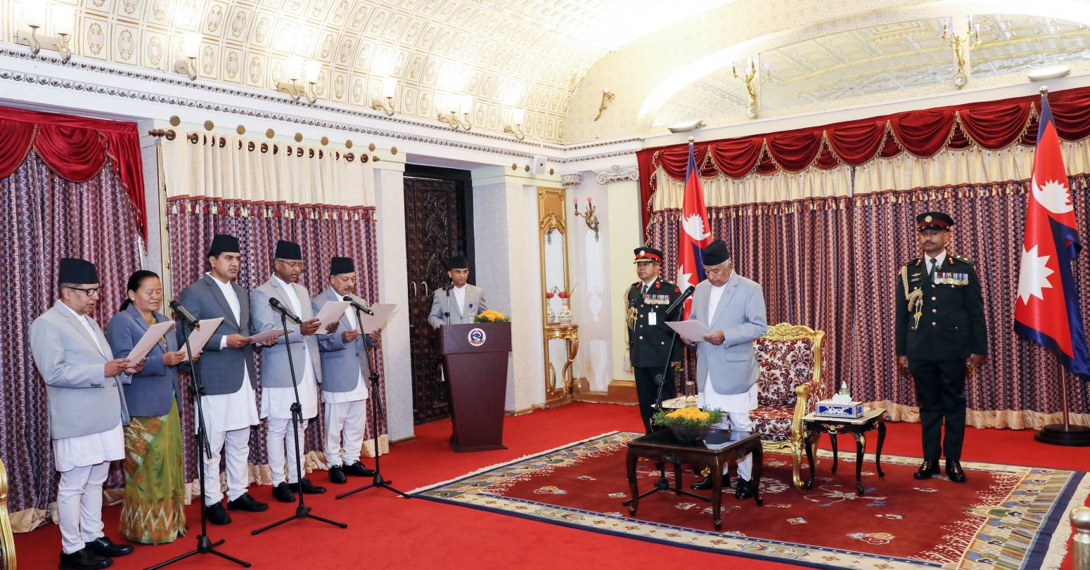 राष्ट्रपति समक्ष पाँच राजदूतको शपथ