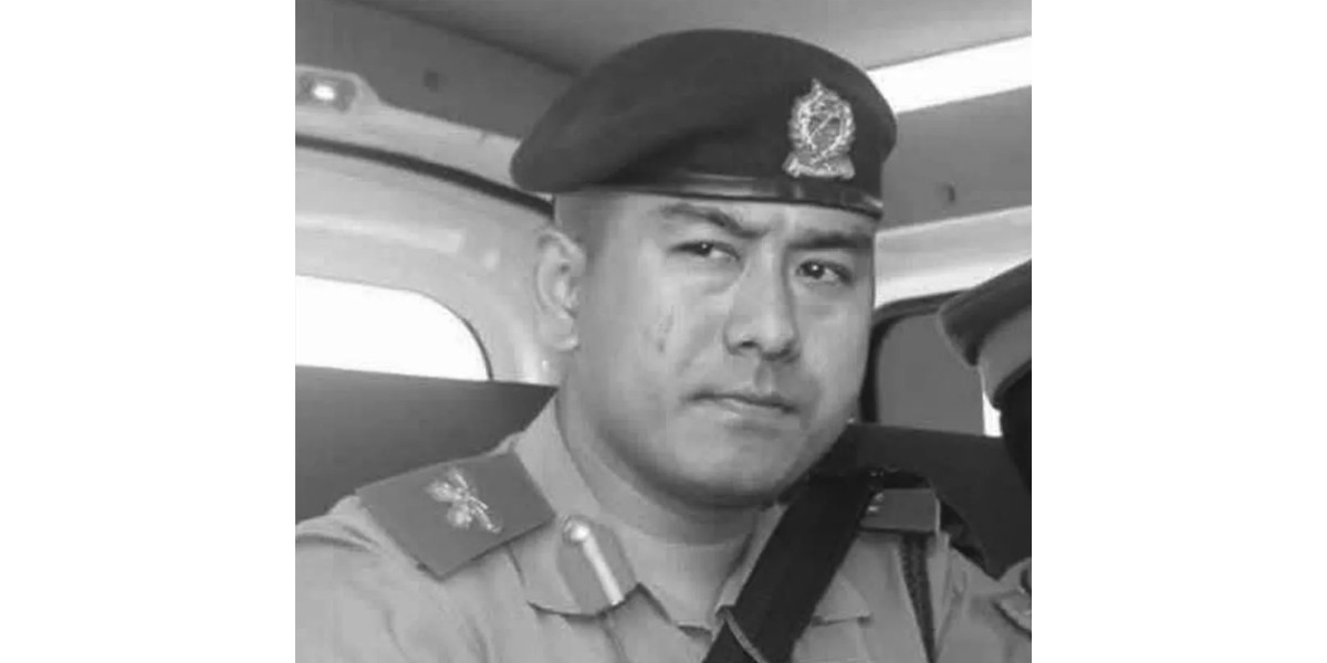 तीव्र गतिले अनियन्त्रित भएको बस पल्टिँदा शसस्त्र प्रहरी निरीक्षकको मृत्यु