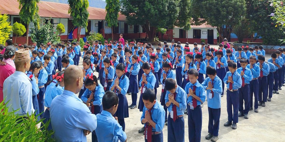 गाउँको विद्यालय : जहाँ शहरका विद्यार्थी पढ्छन्