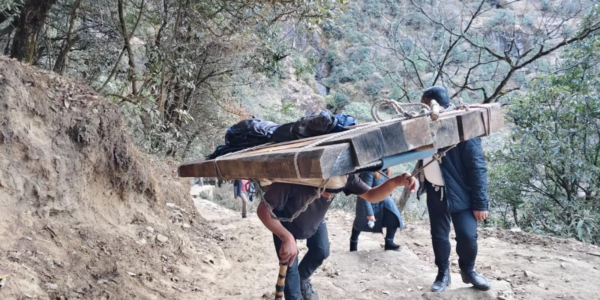 भरियाले धानेको खुम्बु क्षेत्रको ढुवानी