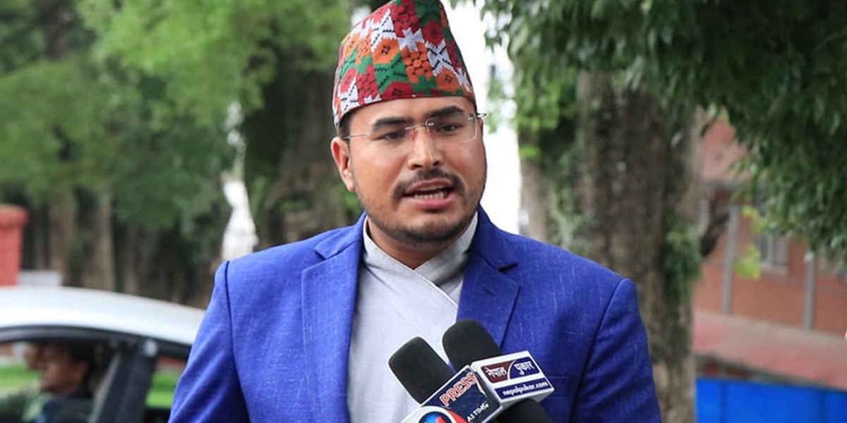 राप्रपाको बैठकमा जङ्गिदै ज्ञानेन्द्र शाही भने : कामकुरा एकातिर कुम्लो बोकी ठिमितिर