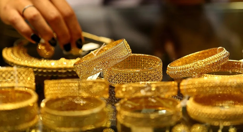 सुनको मूल्य घट्यो, कतिमा भइरहेको छ कारोबार ?