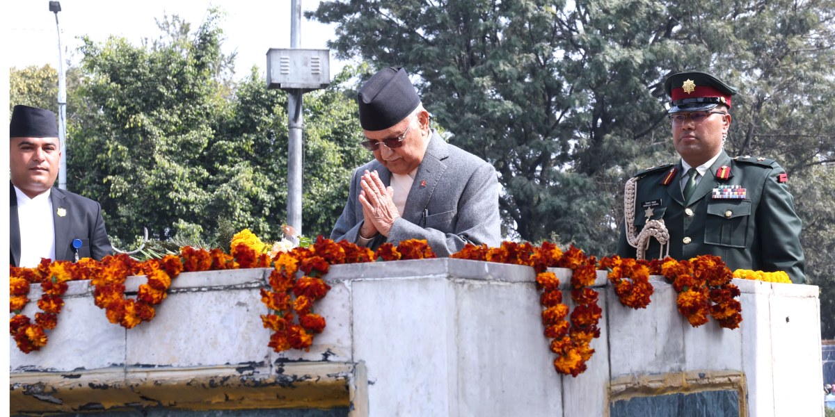 प्रधानमन्त्रीबाट सहिद स्मारक र सहिदगेटमा पुष्पहार अर्पण