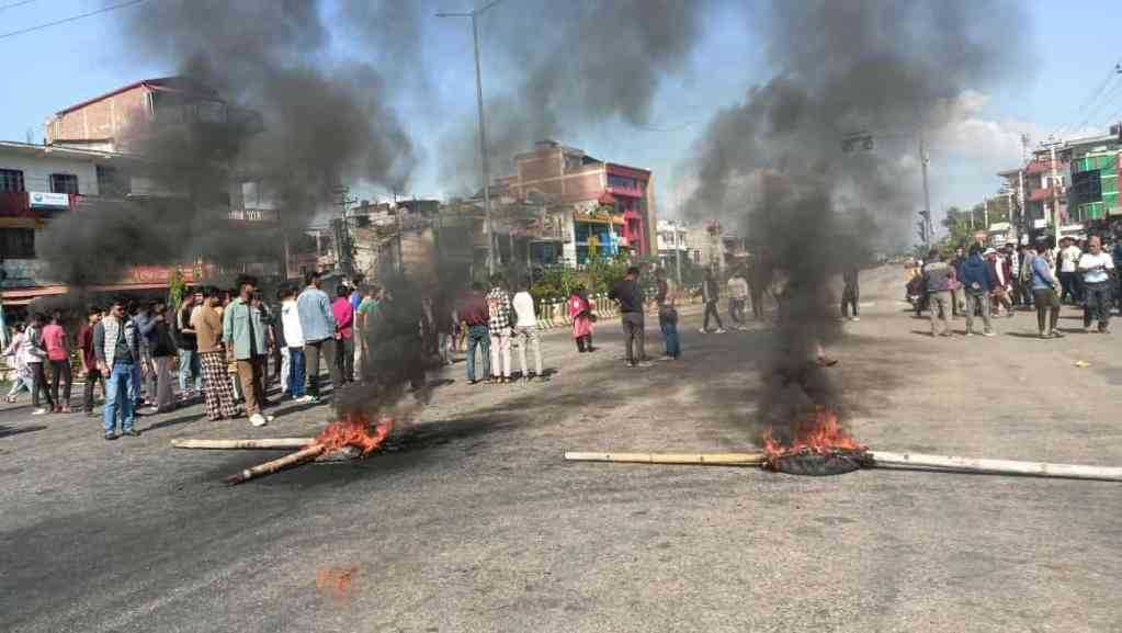 सिमरामा जेन–जीको प्रदर्शन बढेपछि तनाव, फेरि लगाइयो कर्फ्यू