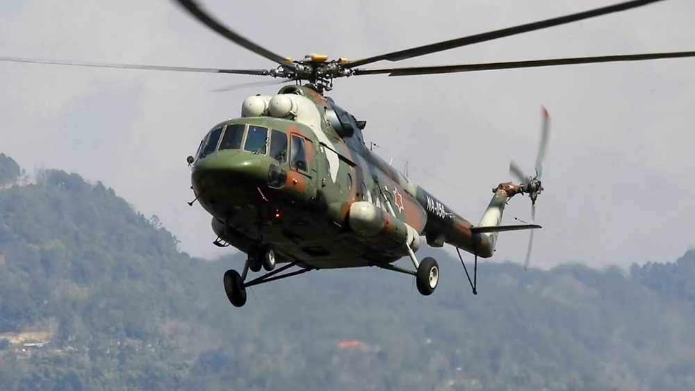 सेनाको हेलिकप्टरद्वारा  दुई जनाको सकुशल उद्धार