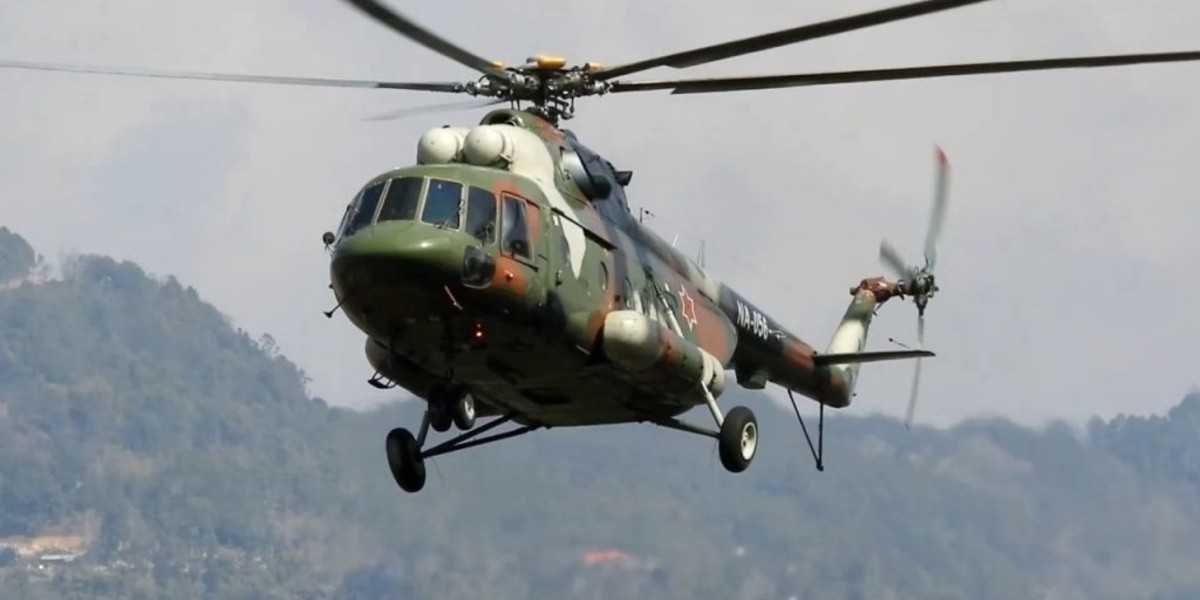 बालेनसँगै चुनावी अभियानमा हिँडेका एक युवा बेहोस, हेलिकप्टरबाट उद्धार